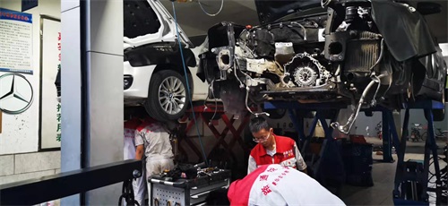 濟(jì)南沃爾沃汽車維修哪家好，汽車凹陷可以上哪維修？